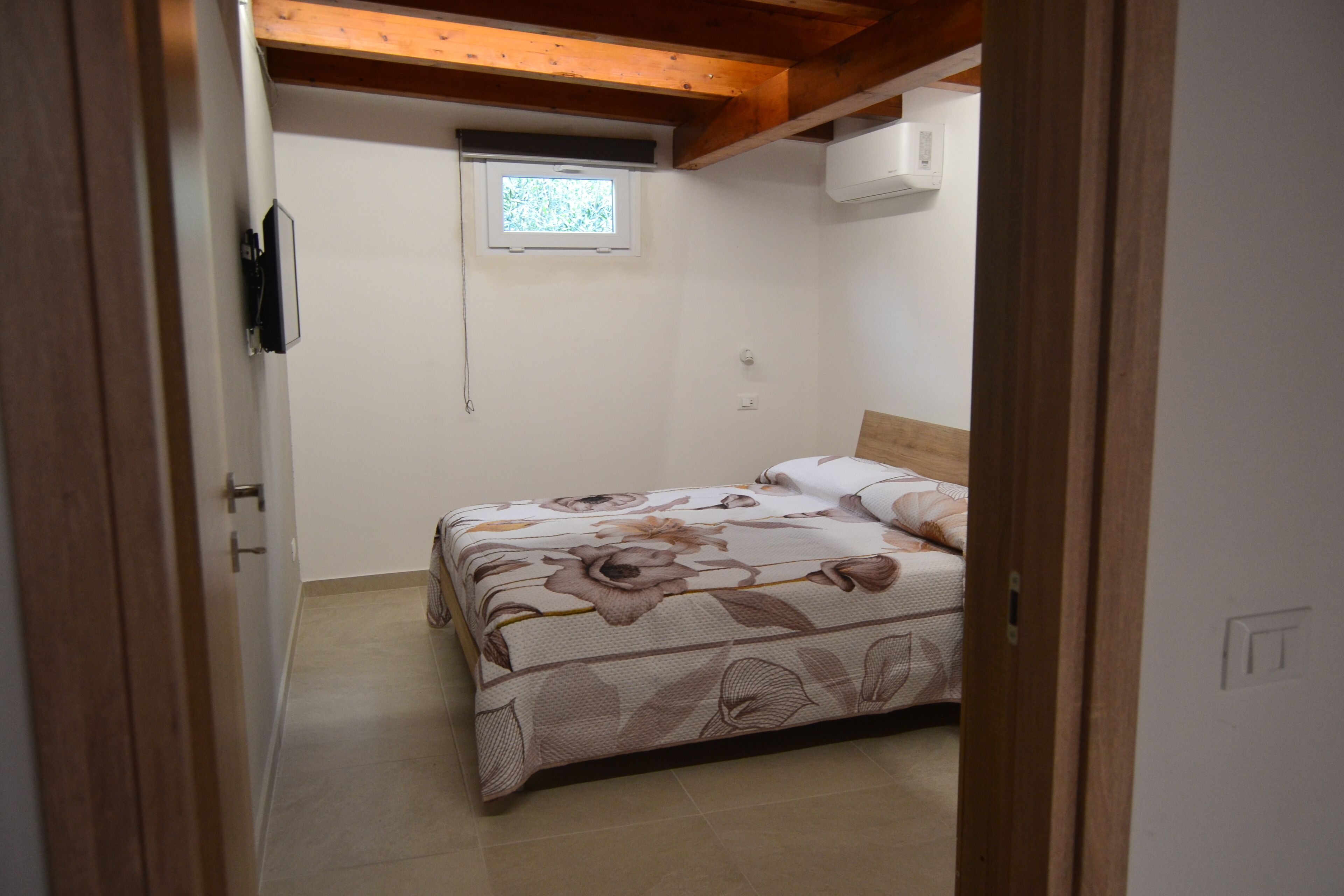 2 Schlafzimmer, Reisekinderbett, kostenloses WLAN, Bettwäsche