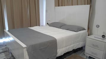 2 chambres, fer et planche à repasser, Wi-Fi gratuit, draps fournis