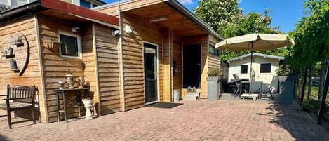 House | Outdoor dining