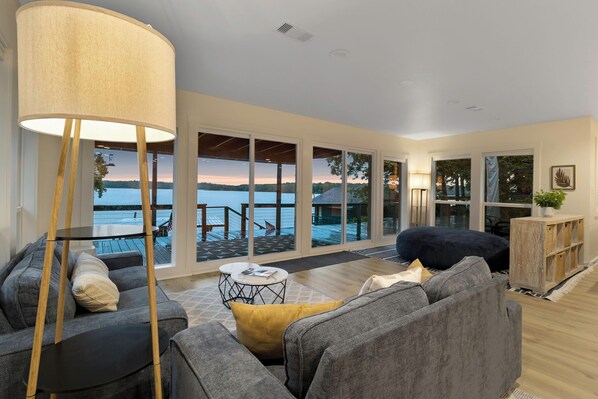 スマートテレビ、暖炉