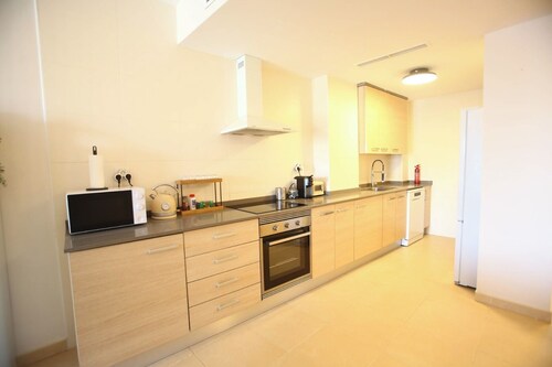 Enjoy the sun and the sea in this cozy and modern apartment in Xilxes,