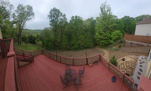 Outdoor dining - Peaceful Retreat w/ Trail Access and Convenience (Bella Vista)