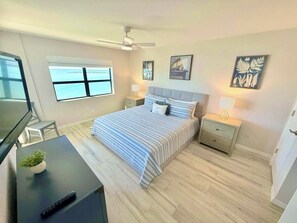 2 chambres, bureau, fer et planche à repasser, accès au Wi-Fi (inclus)