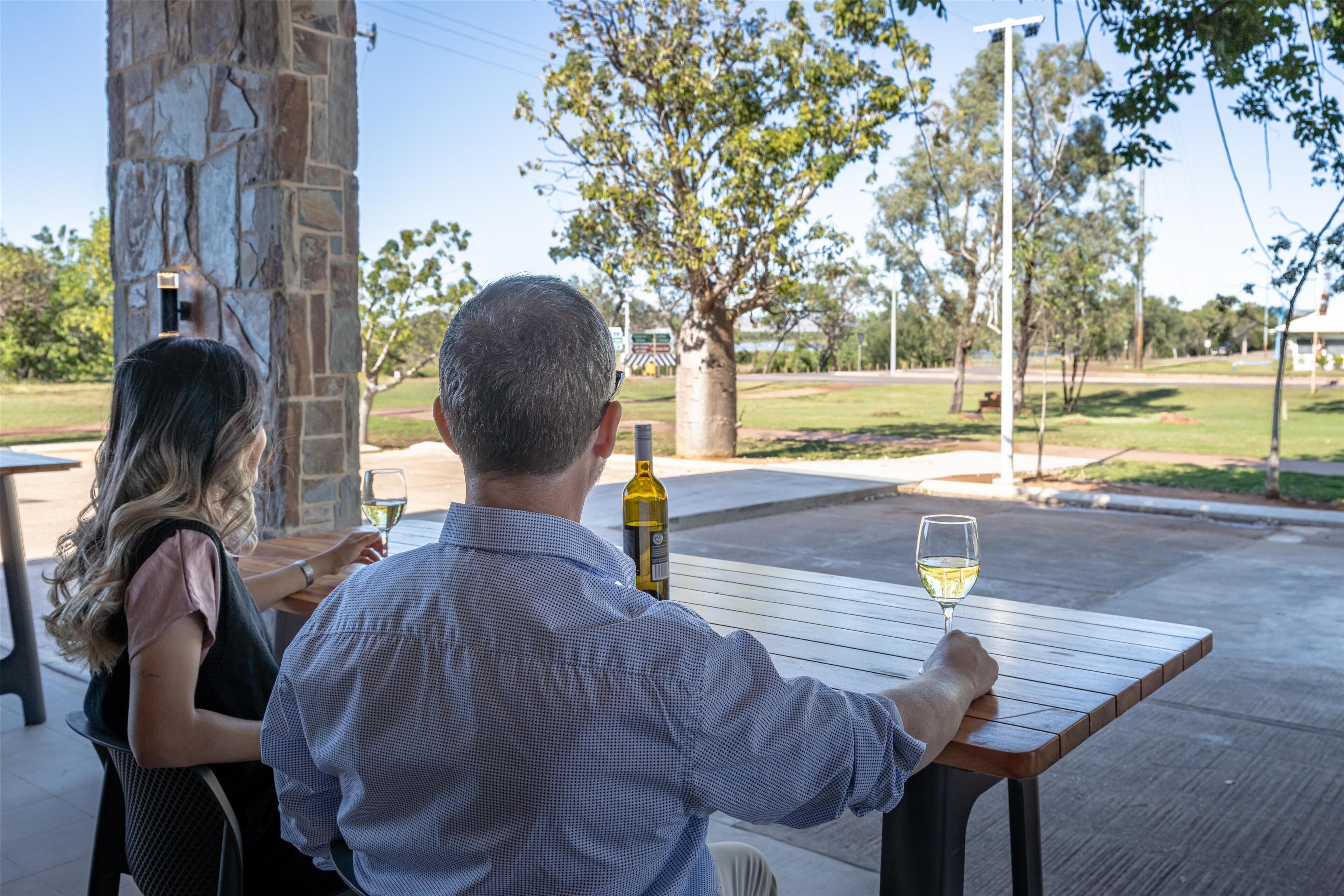 Breakfast and dinner served