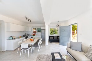 In-room dining - Ayia Napa Marina Vibes (Sotira)