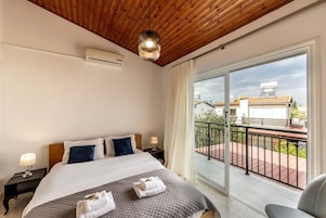 2 dormitorios, cunas (de pago), ropa de cama