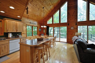NEW! Family cabin, crystal clear lake.  Deck WaterToys 2KingBeds 2 hours from TC