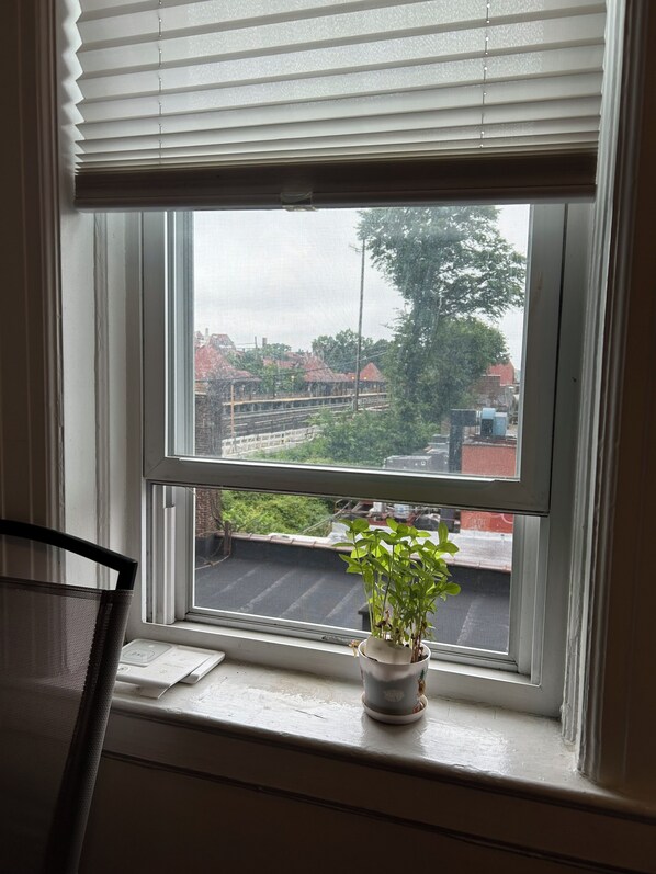 Interior - 1BR Walk to Subway/LIRR on Austin Street (Queens)