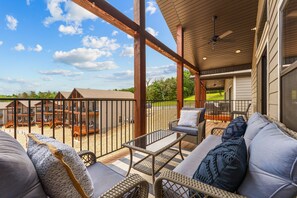 Terrace/patio - 5BR home  with Hot Tub & Coffee Bar Lake Access! (Branson)