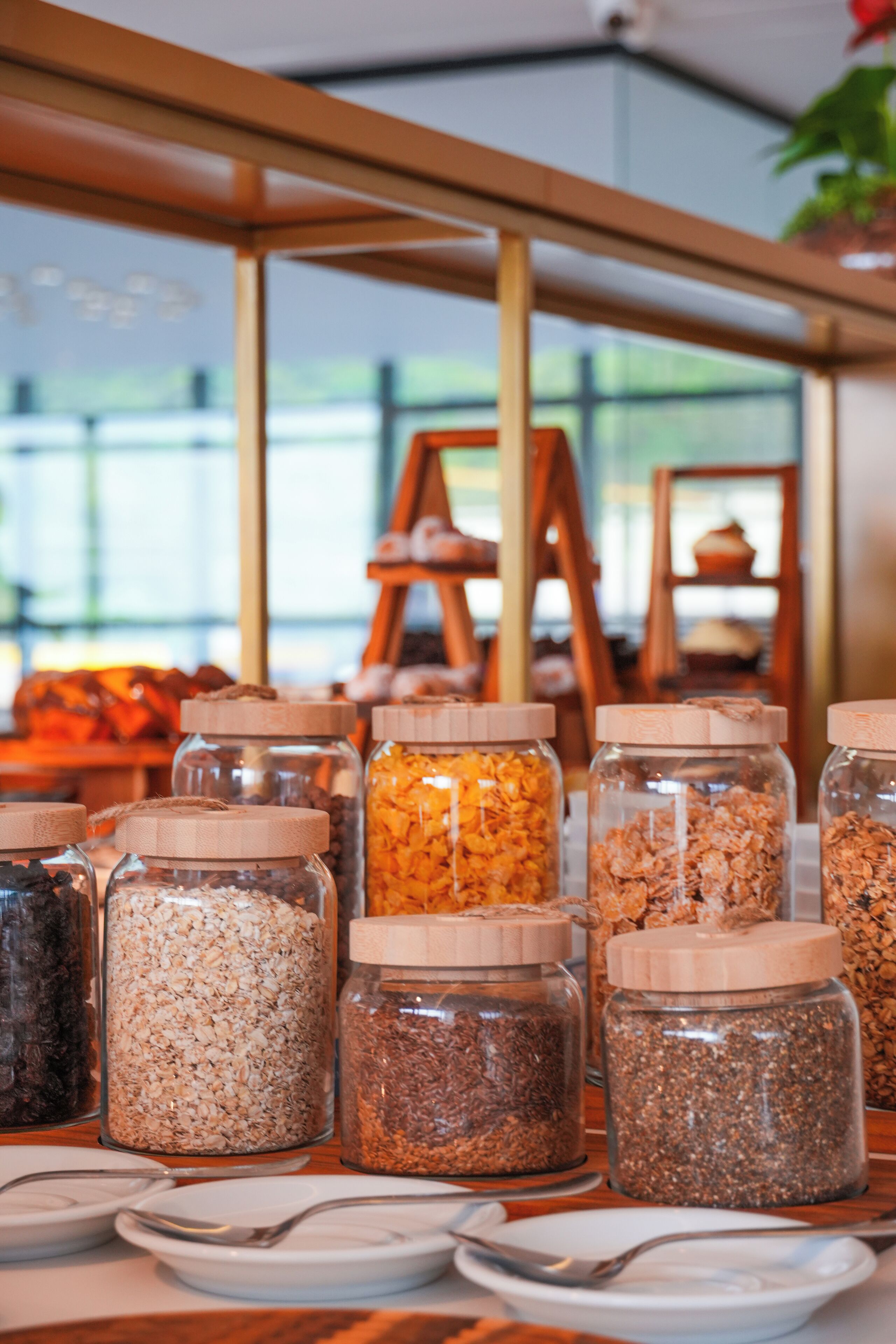 Café da manhã com buffet grátis todos os dias