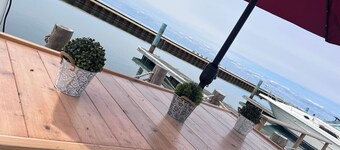 Bob's Yer Uncle in Port Dalhousie