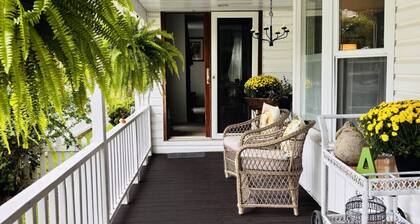 Niagara-on-the-Lake Oscar Wilde Room!