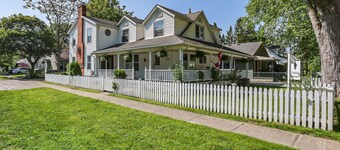 Niagara-on-the-Lake Oscar Wilde Room!
