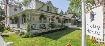 Niagara-on-the-Lake Bernard Shaw Room!