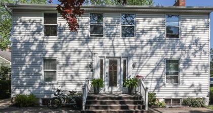 Niagara-on-the-Lake Bernard Shaw Room!