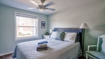 1 makuuhuone, työpöytä, Wi-Fi, vuodevaatteet