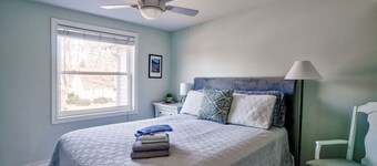 Merlot Room in Old Town.  Furnished $1200/month