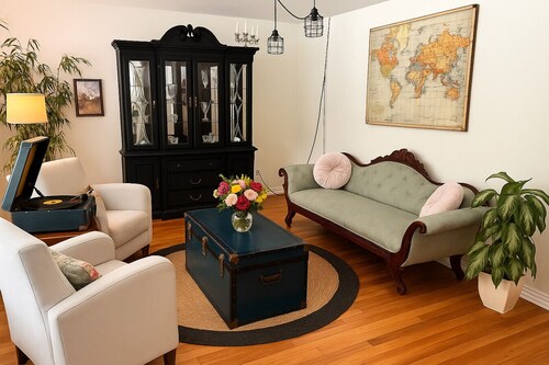 Riesling Room Old Town. Furnished room 1400 p/m