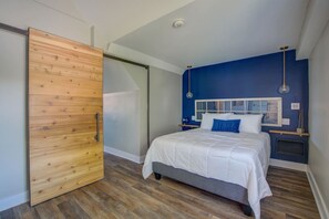 1 bedroom, desk, iron/ironing board, travel cot