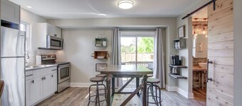 Niagara Falls Stylish and Clean Boutique Apartment