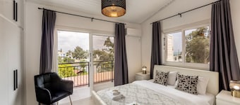 Larnaca Seaside Villa Marina 44