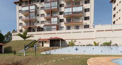 Apto c Piscina Churrasqueira e Vista p Montanha