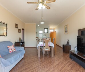 Apartamento, para fumantes | 2 quartos