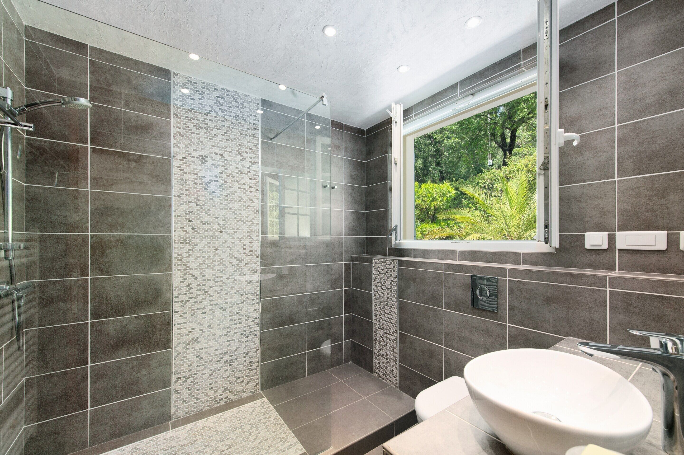 House | Bathroom