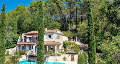 Villa in Flayosc With Private Pool