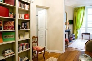 Interior - Parisian Home | 1 chambre | Quartier Latin - Saint Germain de Prés - Odéon (Paris)