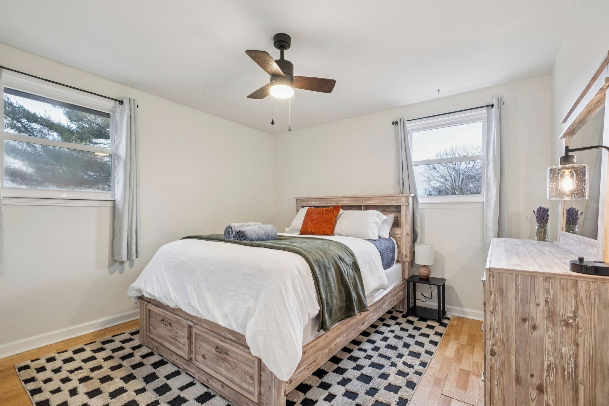 3 多间卧室、WiFi、床单