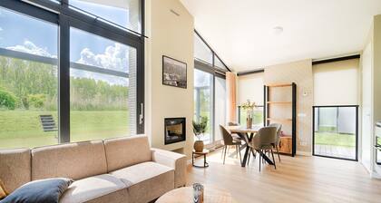 Modern Family Getaway in Oud Ade