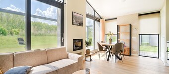 Modern Family Getaway in Oud Ade