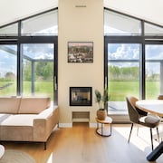 Modern Family Getaway in Oud Ade