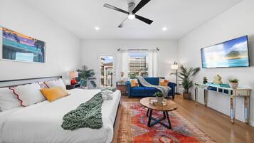 1 bedroom, desk, iron/ironing board, WiFi (free)