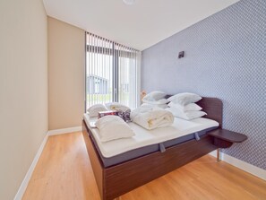 House | 2 bedrooms, bed sheets