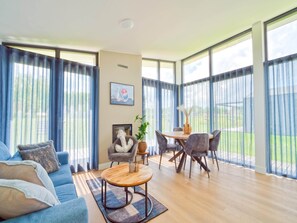 House | Living room