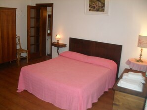 4 bedrooms, individually furnished, bed sheets