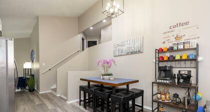 Irish Coffee House - 4BR, 2BA newly renovated home 5 mins to Notre Dame
