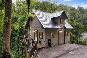Exterior - The Nook (Sevierville)