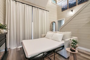 1 slaapkamer, een bureau, een strijkplank/strijkijzer, gratis wifi