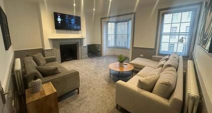 Newly refurbished Grade II listed townhouse in the heart of Margate.