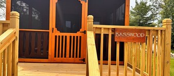 Basswood cabin, a Charming 3-bedroom cabin with AC, WiFi in marvelous Ely