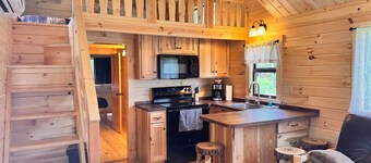Basswood cabin, a Charming 3-bedroom cabin with AC, WiFi in marvelous Ely