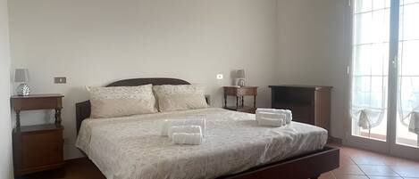 2 Schlafzimmer, Bügeleisen/Bügelbrett, kostenloses WLAN, Bettwäsche