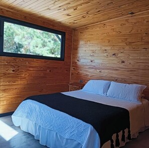 Quarto quádruplo premium, vista para o pátio | Wi-Fi de cortesia