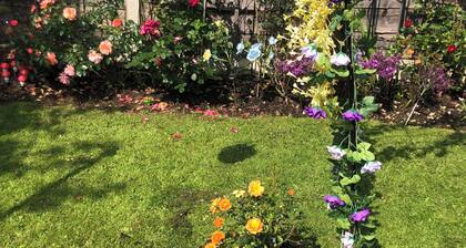 Glossop countryside flat