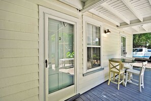 屋外ダイニングエリア