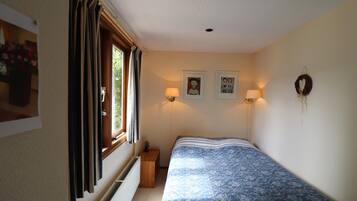 House | 3 bedrooms, individually furnished, bed sheets