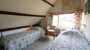 3 bedrooms, individually furnished, bed sheets
